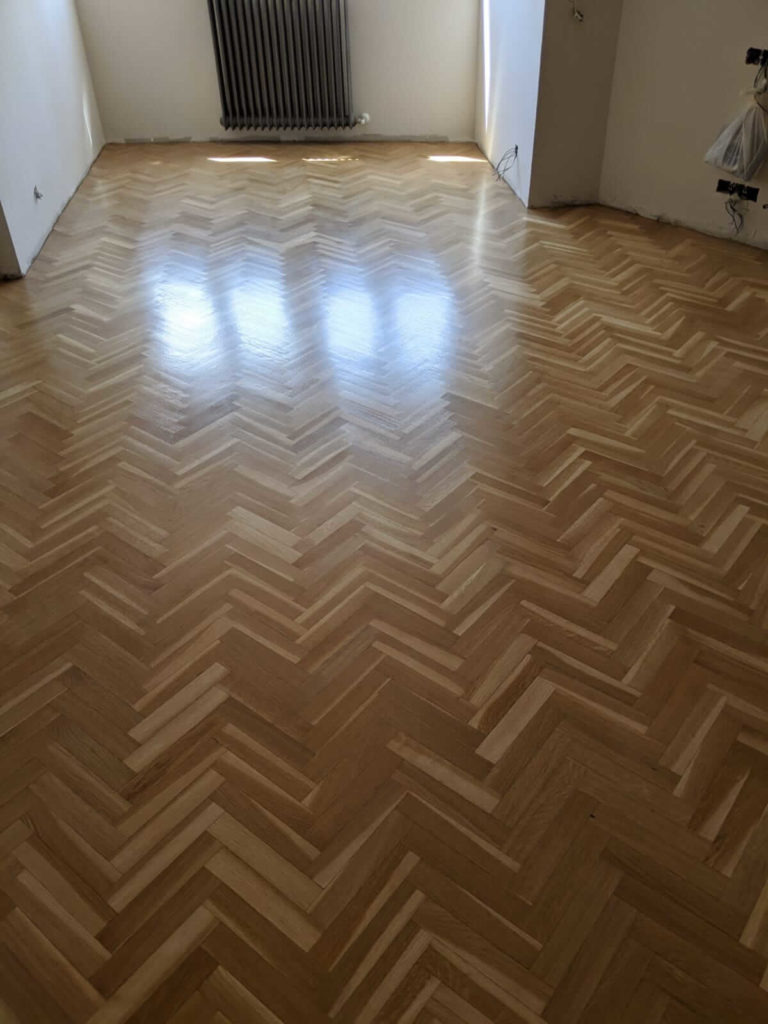 cuánto cuesta acuchillar parquet Madrid