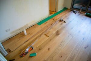 cuanto cuesta poner tarima flotante en un piso de 100m2