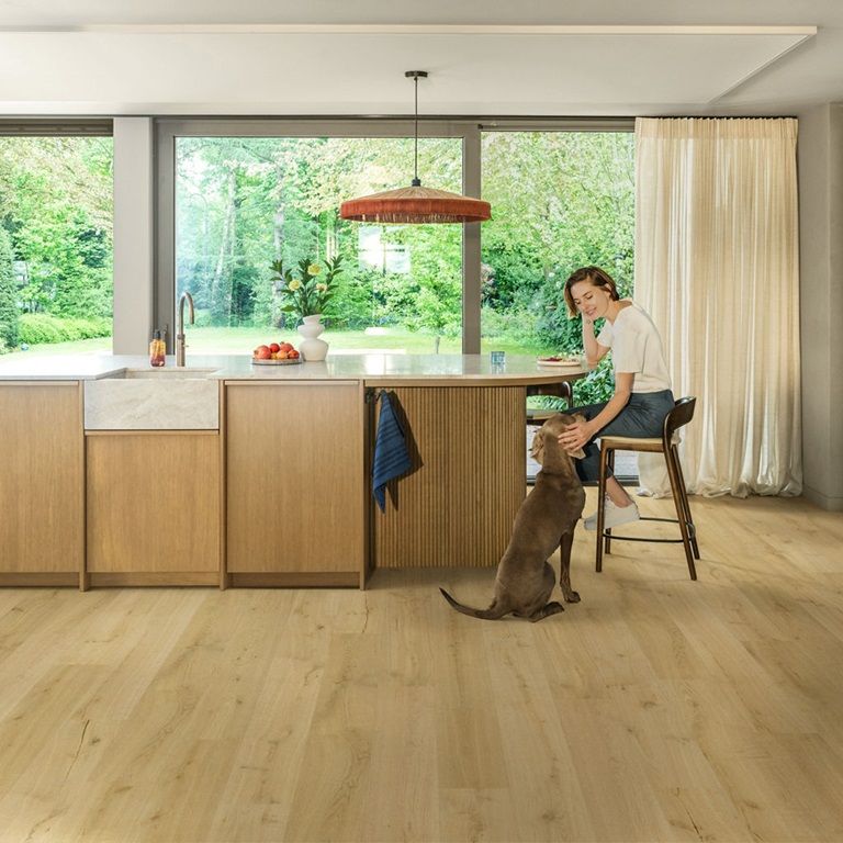 impressive-ultra-roble-almendra-imu8255