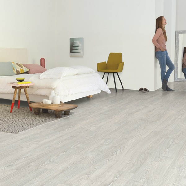 Roble cláSico gris con pátina Quick Step Impressive Ultra IMU3560